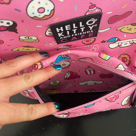 Hello Kitty mini backpack - Picture 4 of 5